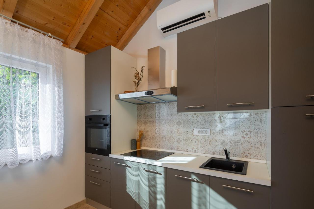 Villa Leoma With Heated Pool Marusici  Zewnętrze zdjęcie