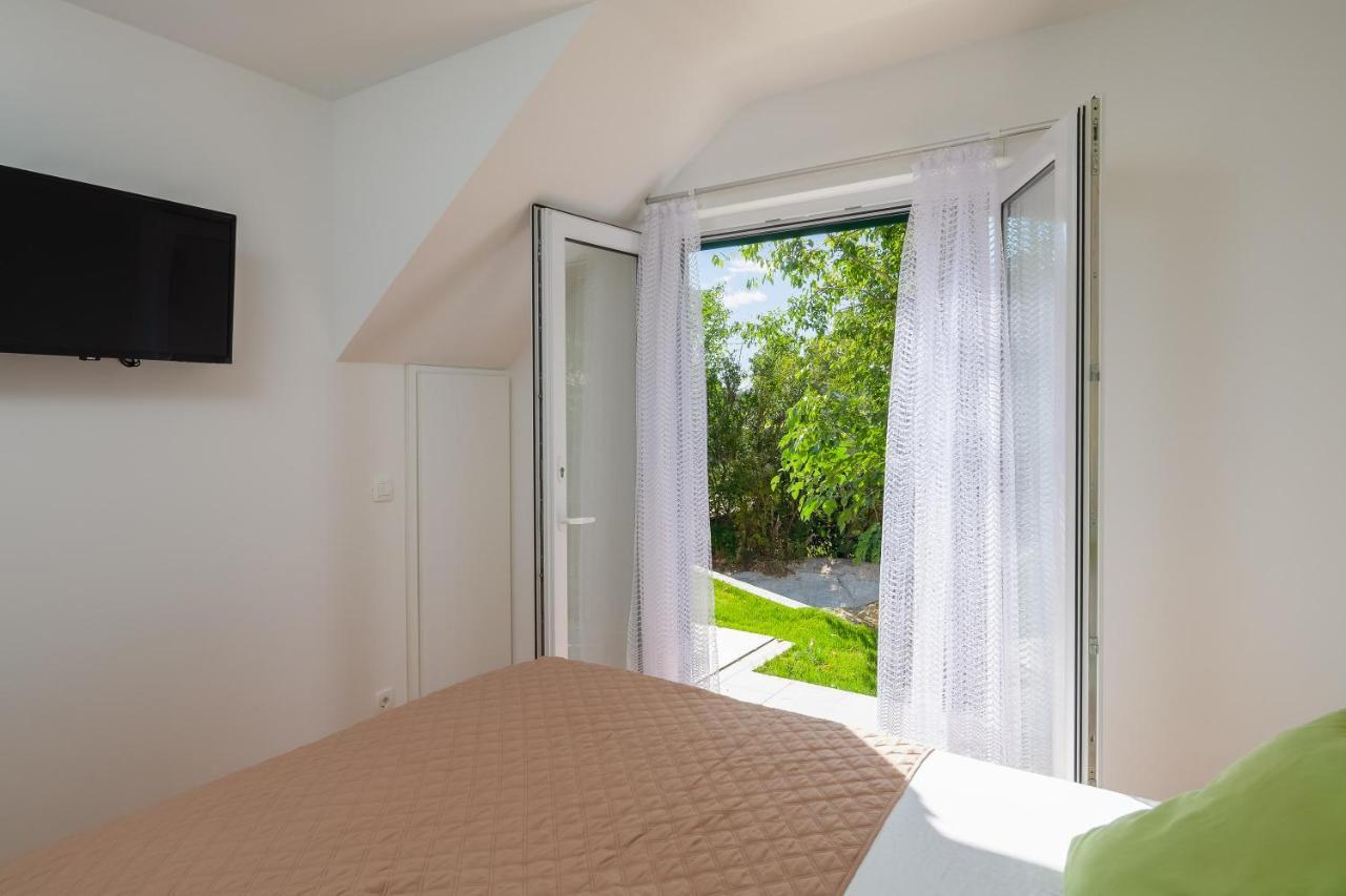 Villa Leoma With Heated Pool Marusici  Zewnętrze zdjęcie